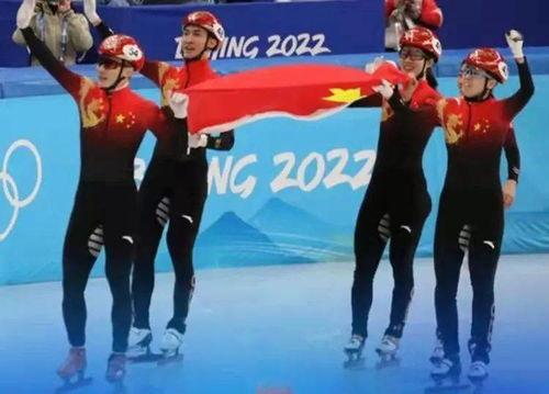 中日韩撑杆跳舞视频播放